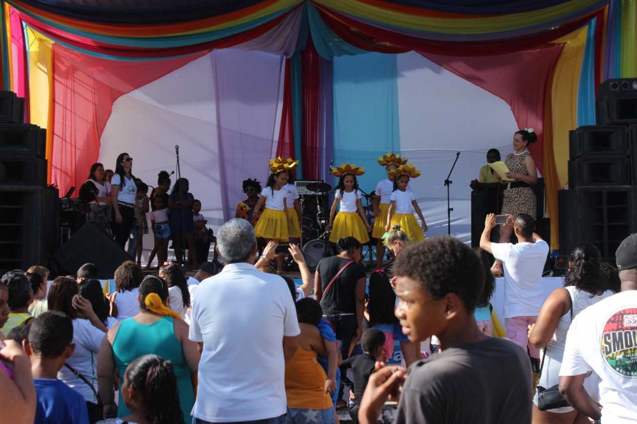 Feira Literária Camacan